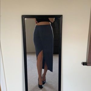 Sexy BCBG skirt